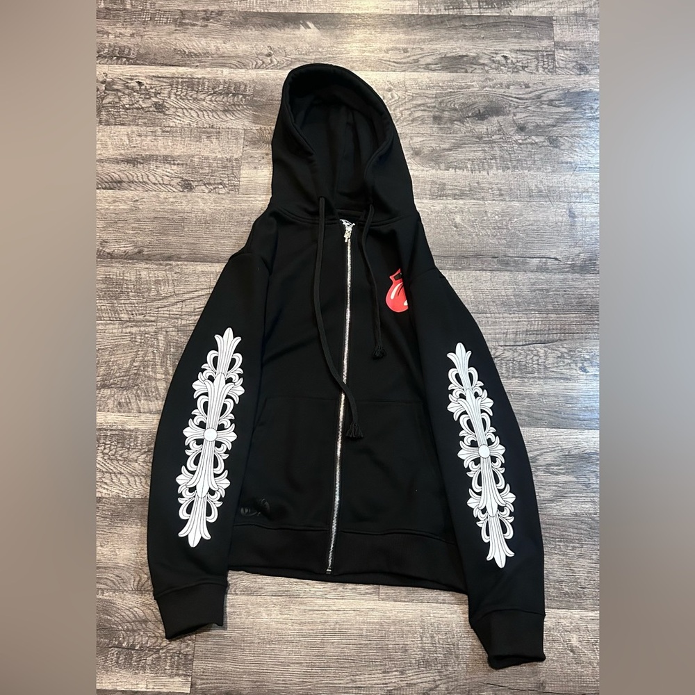 Chrome heart hoodie comes with bag